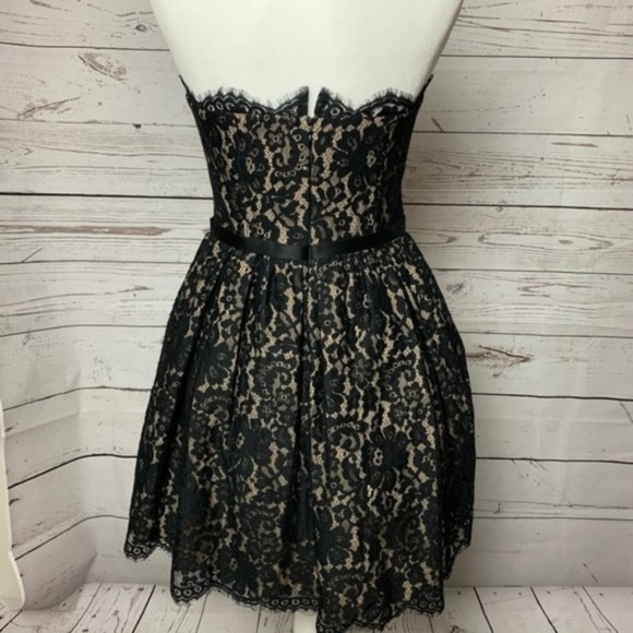 Black,Lace,Strapless Party Dress, Neiman's/RR Sz 8 - Picture 3 of 4